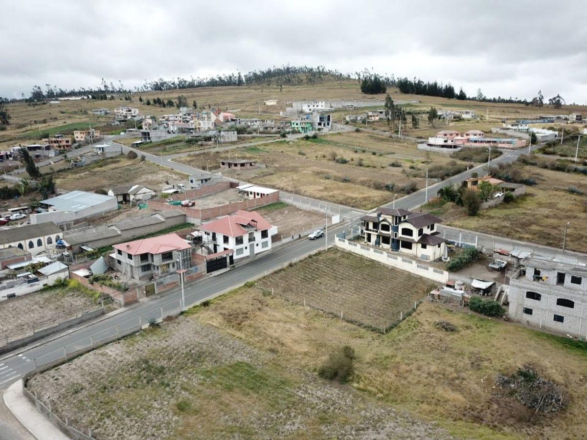 Amplio Terreno en El Centro de Unamuncho, Tungurahua — imagen 6