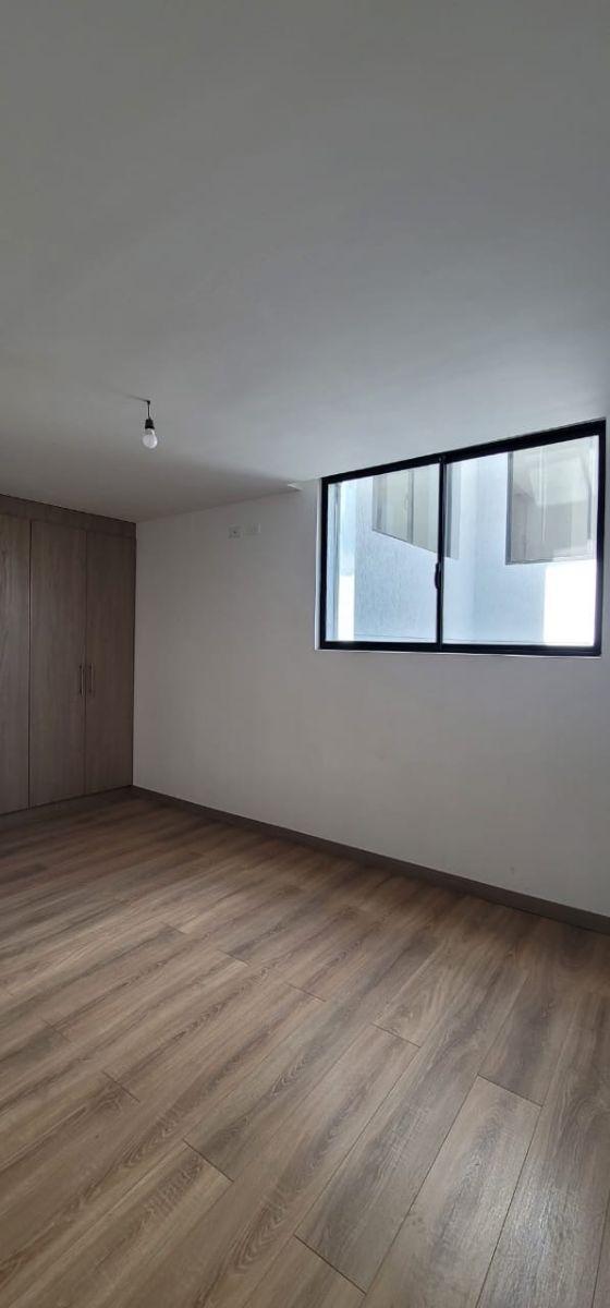 Departamento de 3 Dorm. de Oportunidad en Pusuquí — imagen 5