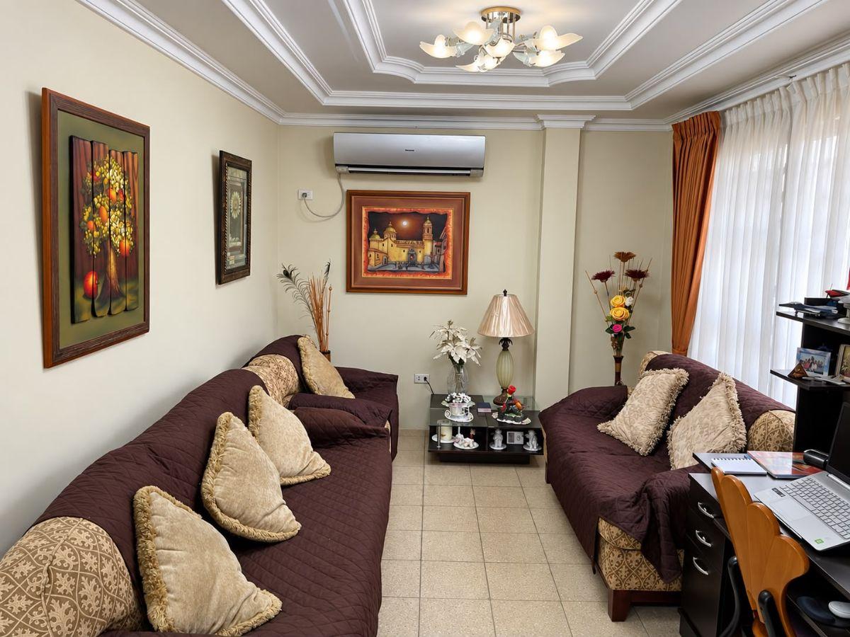 Elegante Villa en Venta en Alborada XIII Etapa, Guayas — imagen 8