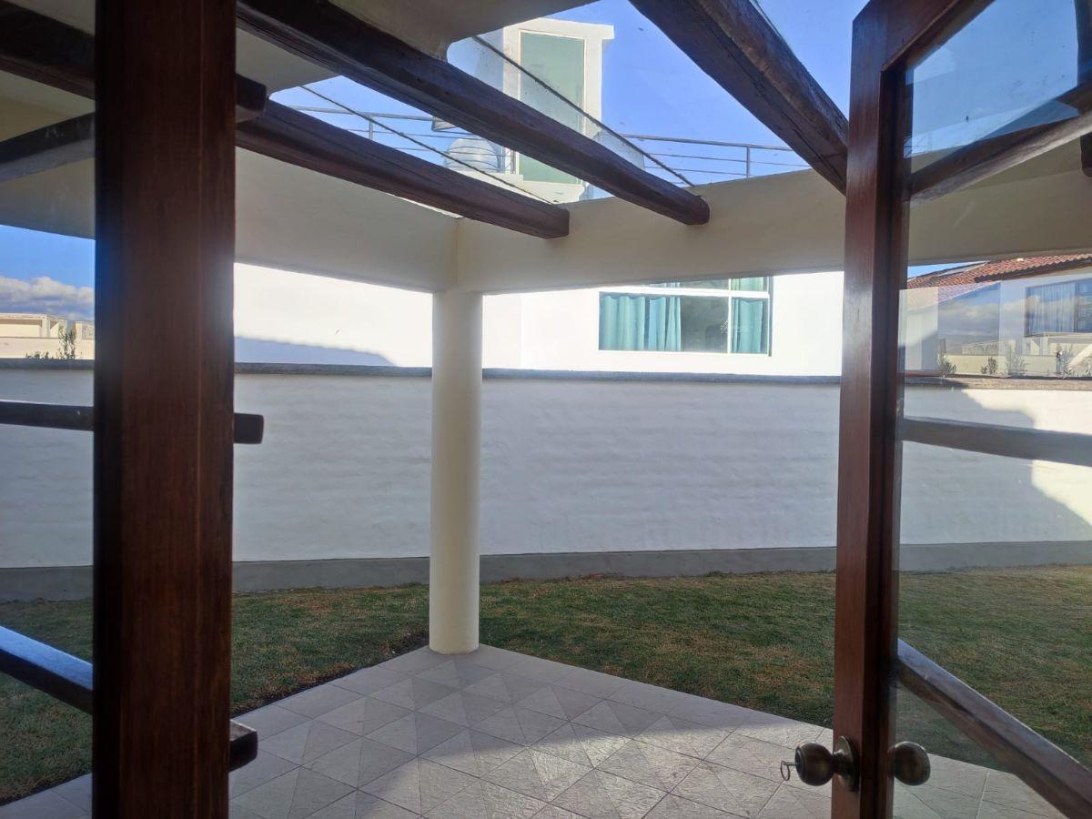 Casa en Venta en Conocoto Dentro de Urbanización con Doble Seguridad — imagen 10