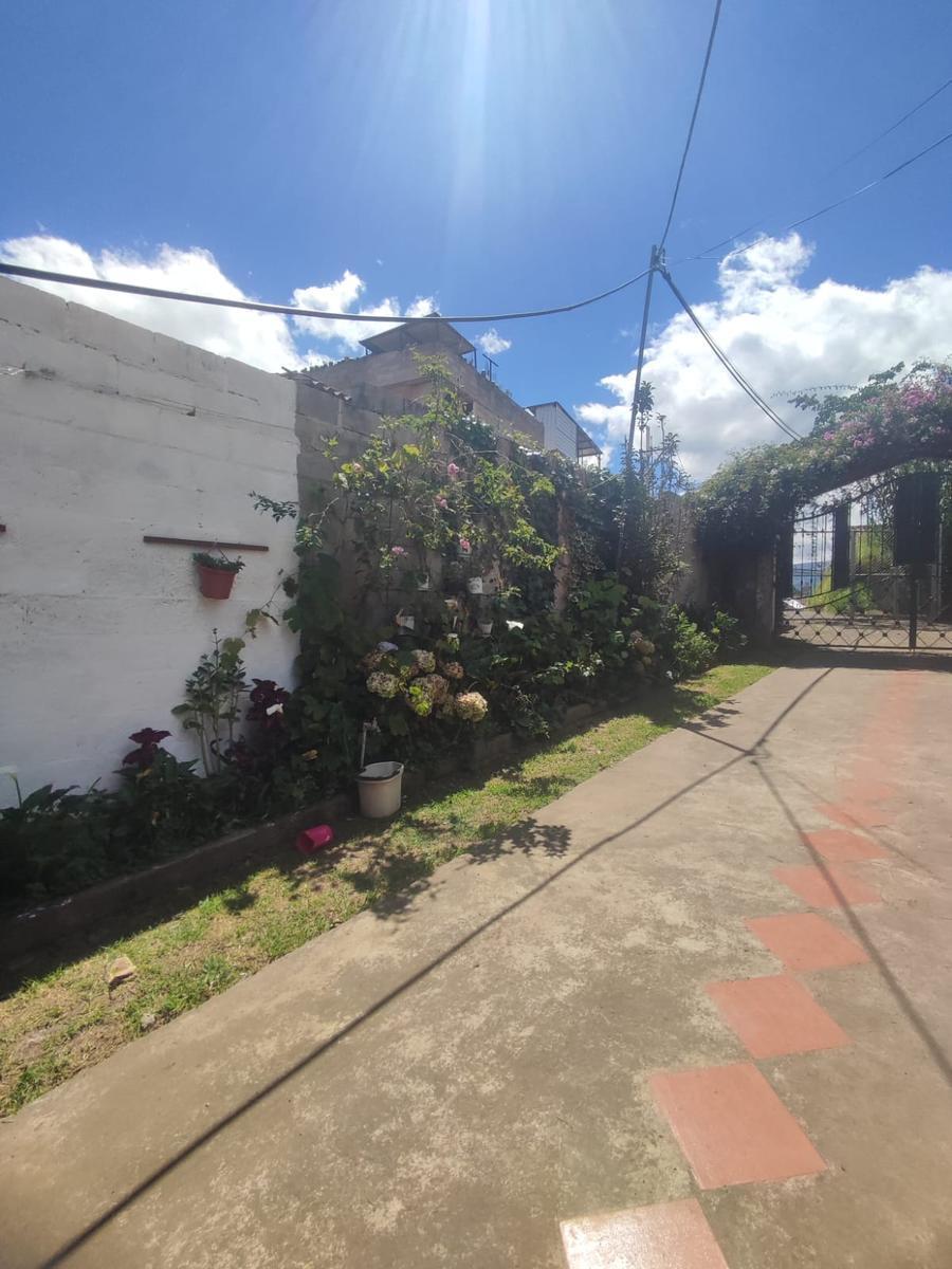En Alangasí, Vendo Casa con Terreno Amplio. 4 Dorm., Sector Iglesia San Juan Loma — imagen 8