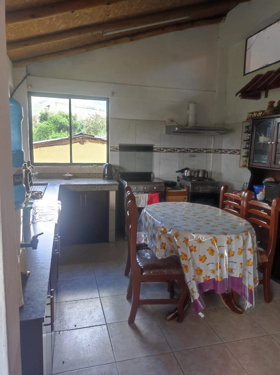 En Alangasí, Vendo Casa con Terreno Amplio. 4 Dorm., Sector Iglesia San Juan Loma — imagen 7