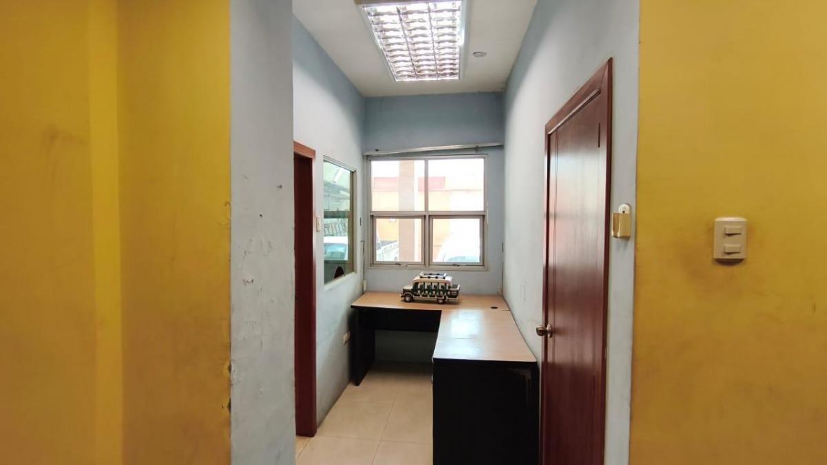 Edificio Comercial de 3 Niveles en Venta – Las Orquideas Guayaquil Ronr, Guayas — imagen 7