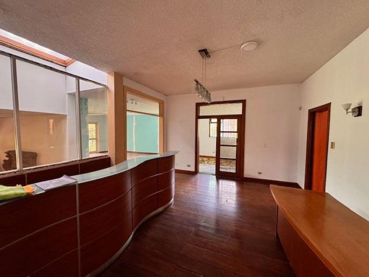 Vendo Casa Independiente Para Vivienda o Uso Comercial Sector de La Whymper — imagen 9