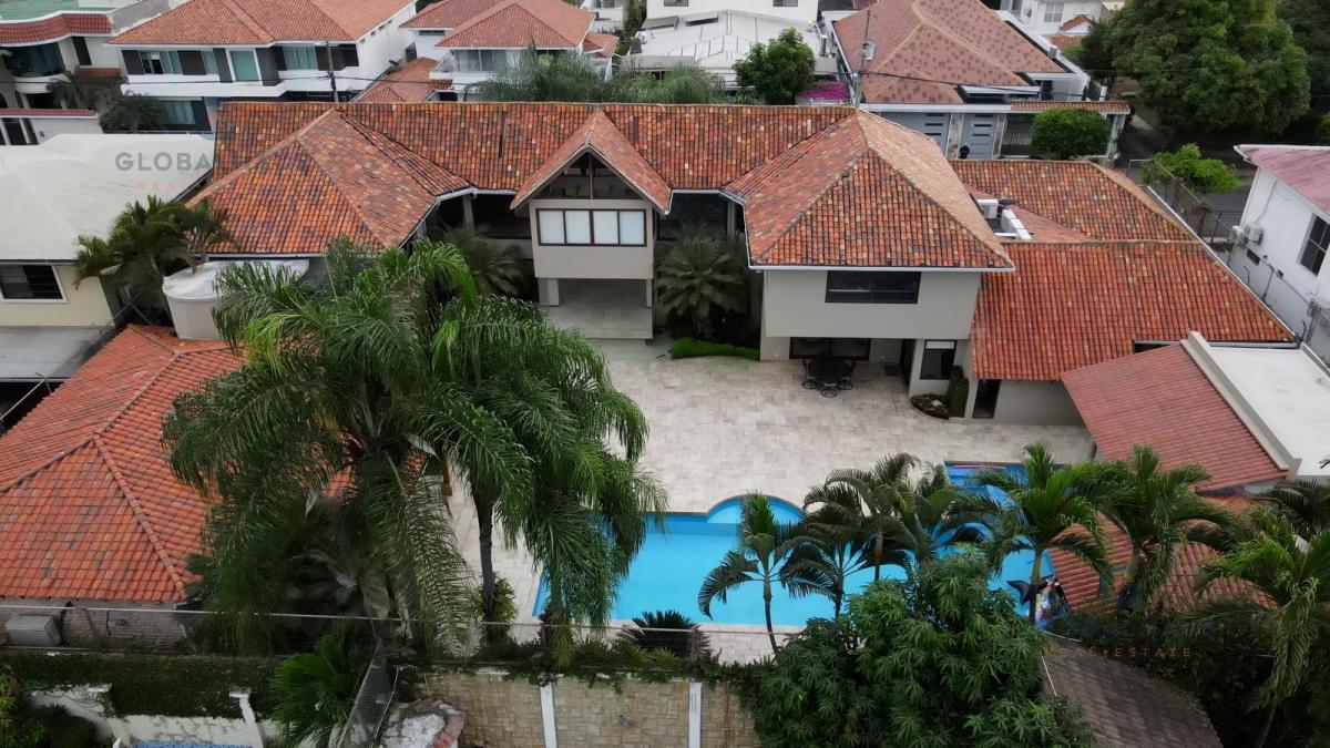 Venta de Casa en Via a La Costa Puerto Azul, Norte de Guayaquil Piscina. S. H. Guayas — imagen 10