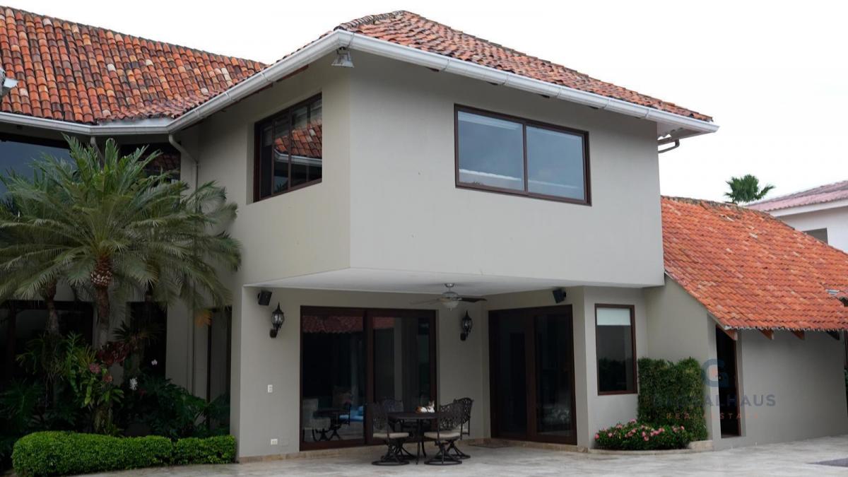 Venta de Casa en Via a La Costa Puerto Azul, Norte de Guayaquil Piscina. S. H. Guayas — imagen 8