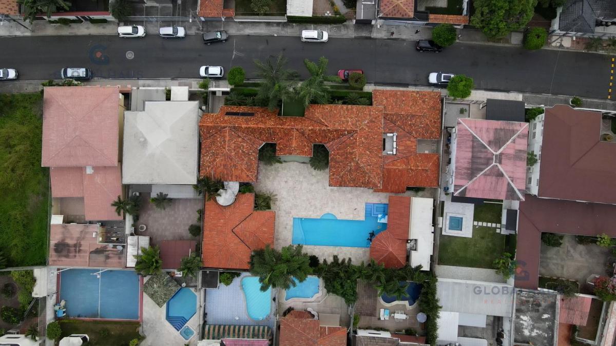 Venta de Casa en Via a La Costa Puerto Azul, Norte de Guayaquil Piscina. S. H. Guayas — imagen 7