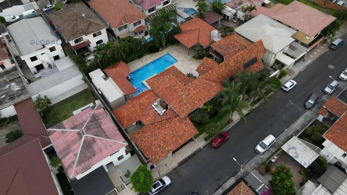 Venta de Casa en Via a La Costa Puerto Azul, Norte de Guayaquil Piscina. S. H. Guayas — imagen 3