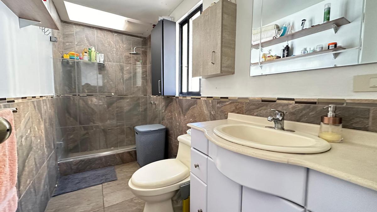 Casa Remodelada, Sector Colegio Sek - Amagasi del Inca en Venta — imagen 4