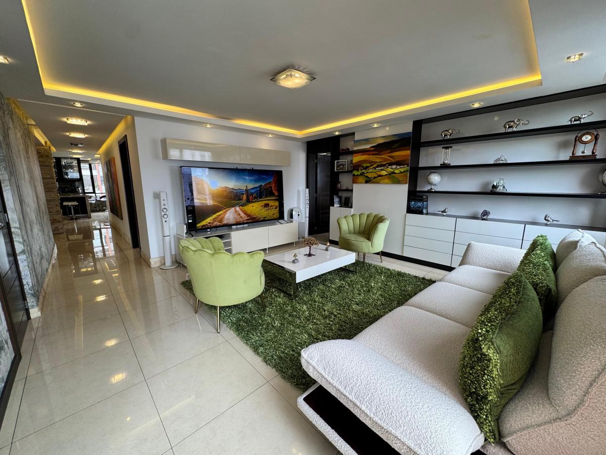Vendo Oportunidad Gonzalez Suárez Departamento de Lujo — imagen 7