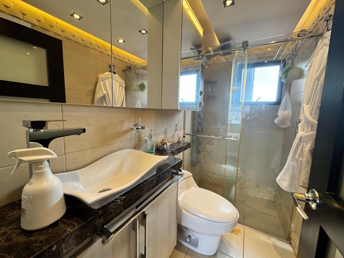 Vendo Oportunidad Gonzalez Suárez Departamento de Lujo — imagen 6