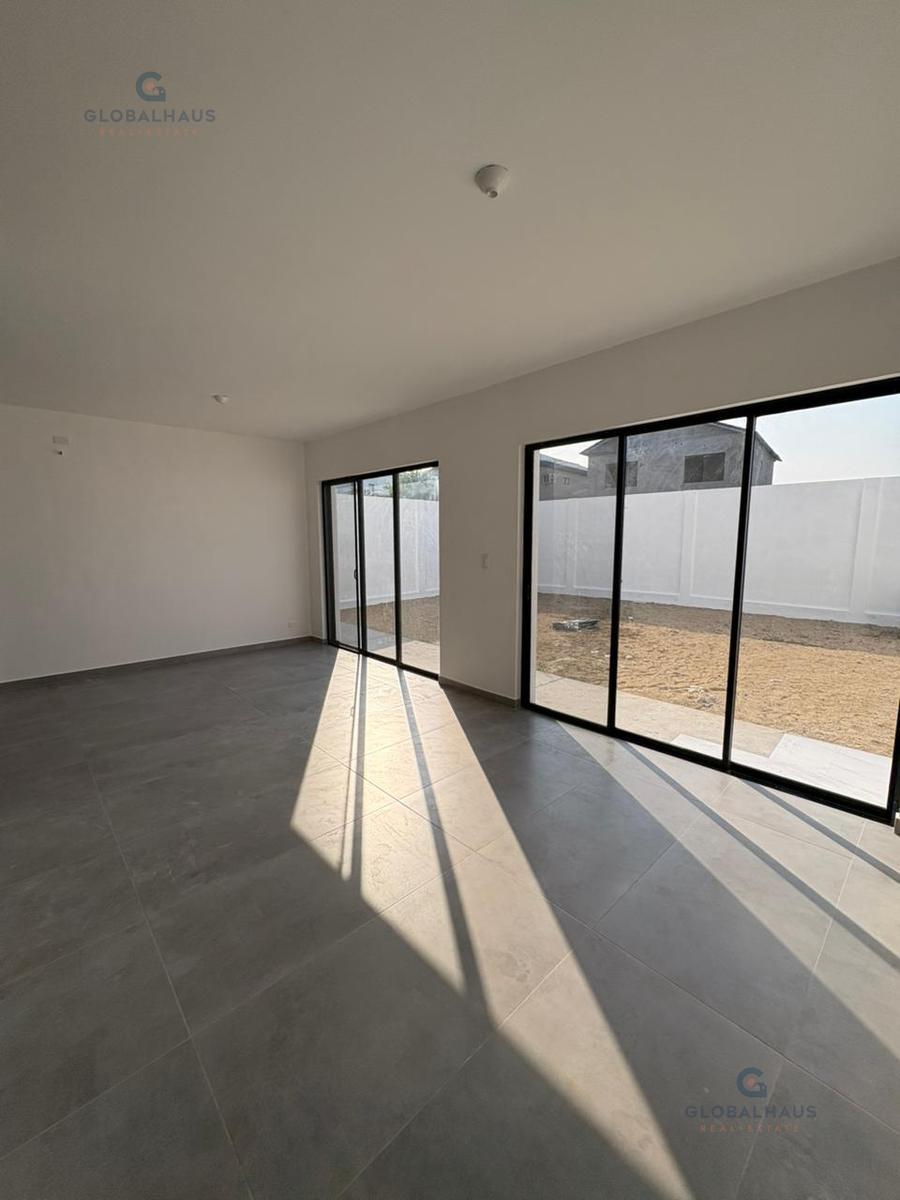 Venta de Casa en Samborondon, Urb Ciudad Celeste, 3 Habitaciones. V. J. Guayas — imagen 8