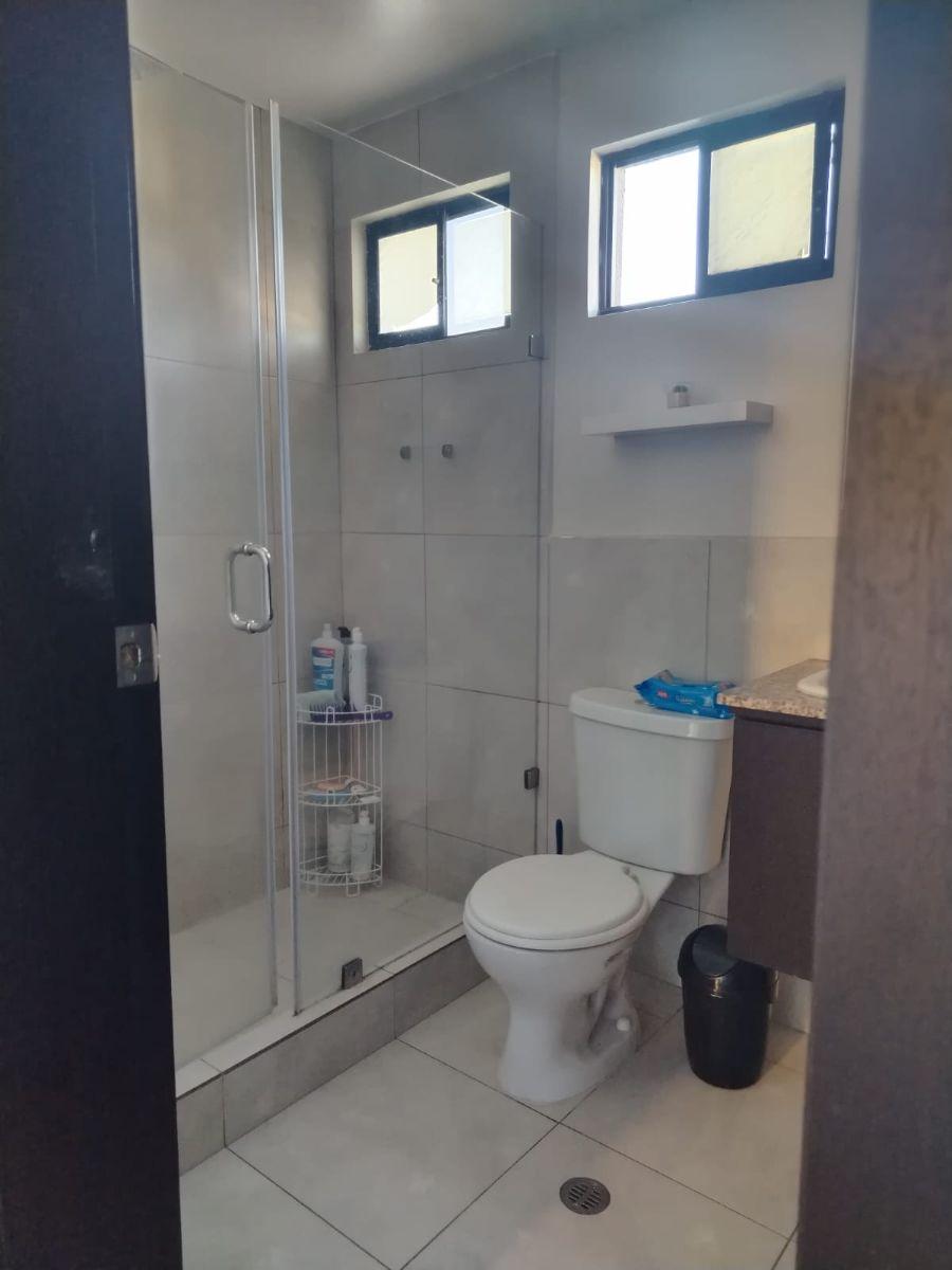 Casa de 130 m² con 4 Dorm. en Venta en Calderón — imagen 6