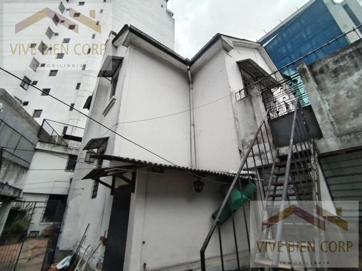 Casa con Suite y 4 Locales Comerciales en Venta Sector La Mariscal — imagen 10