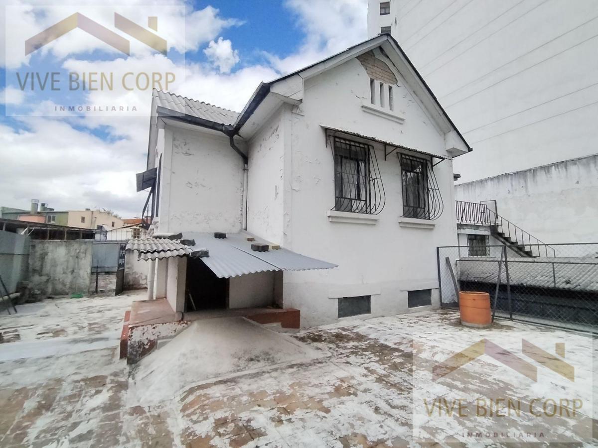 Casa con Suite y 4 Locales Comerciales en Venta Sector La Mariscal — imagen 9