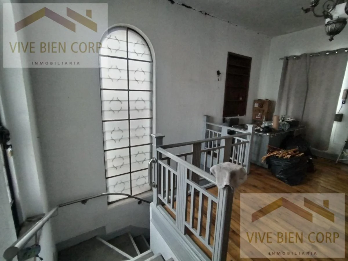 Casa con Suite y 4 Locales Comerciales en Venta Sector La Mariscal — imagen 4