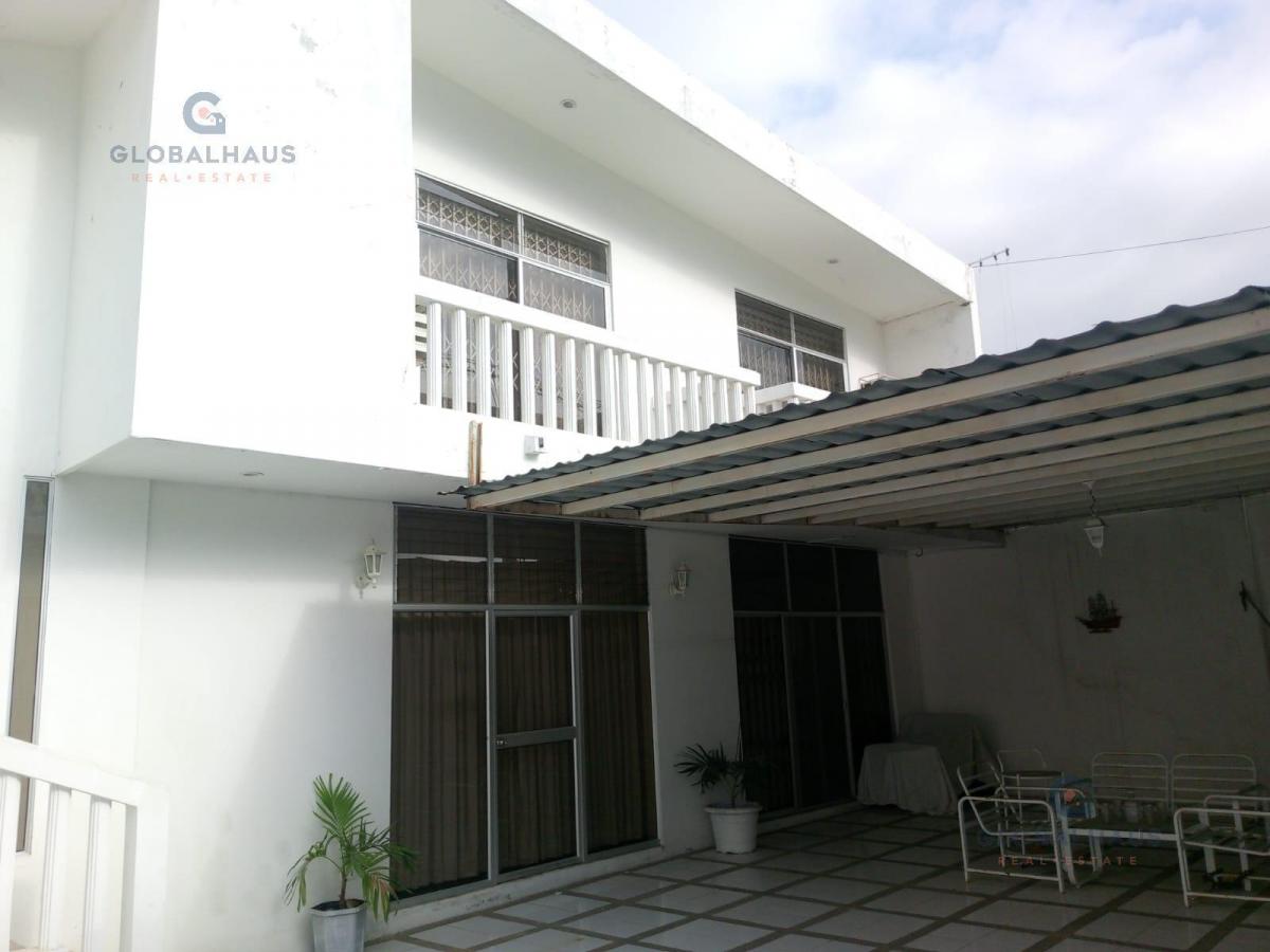 Venta Casa con Suite Lotización Pablo Gonzabach, Sector Aeropuerto, Manta, 5 Habitaciones, P. C. Manabí — imagen 8
