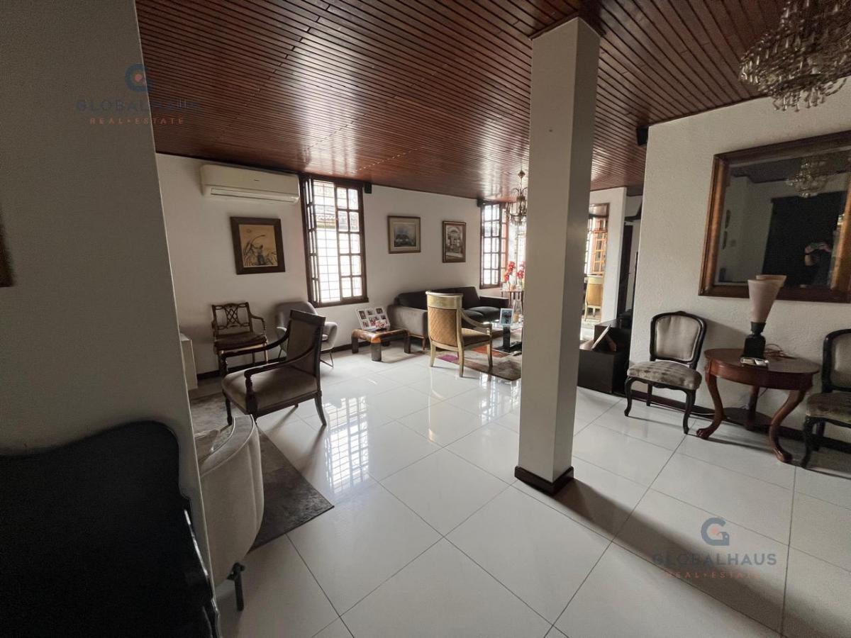 Venta Casa en Urdesa Balsamos Sur. 4 Habitaciones, Piscina. 498 m. m. N. Guayas — imagen 8