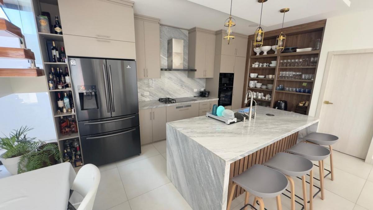 Se Vende Casa en Urbanización Marenostra, Prov Santa Elena Joss — imagen 8