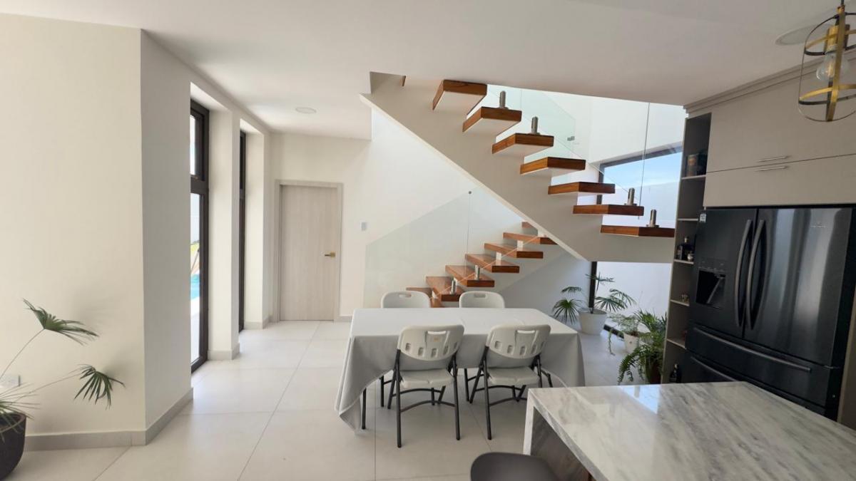 Se Vende Casa en Urbanización Marenostra, Prov Santa Elena Joss — imagen 7