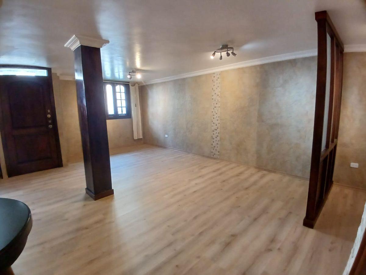 Casa de 213 m² con 3 Dorm. y 4 Baños con Acabados de Lujo en Venta en Rumiñahui — imagen 9