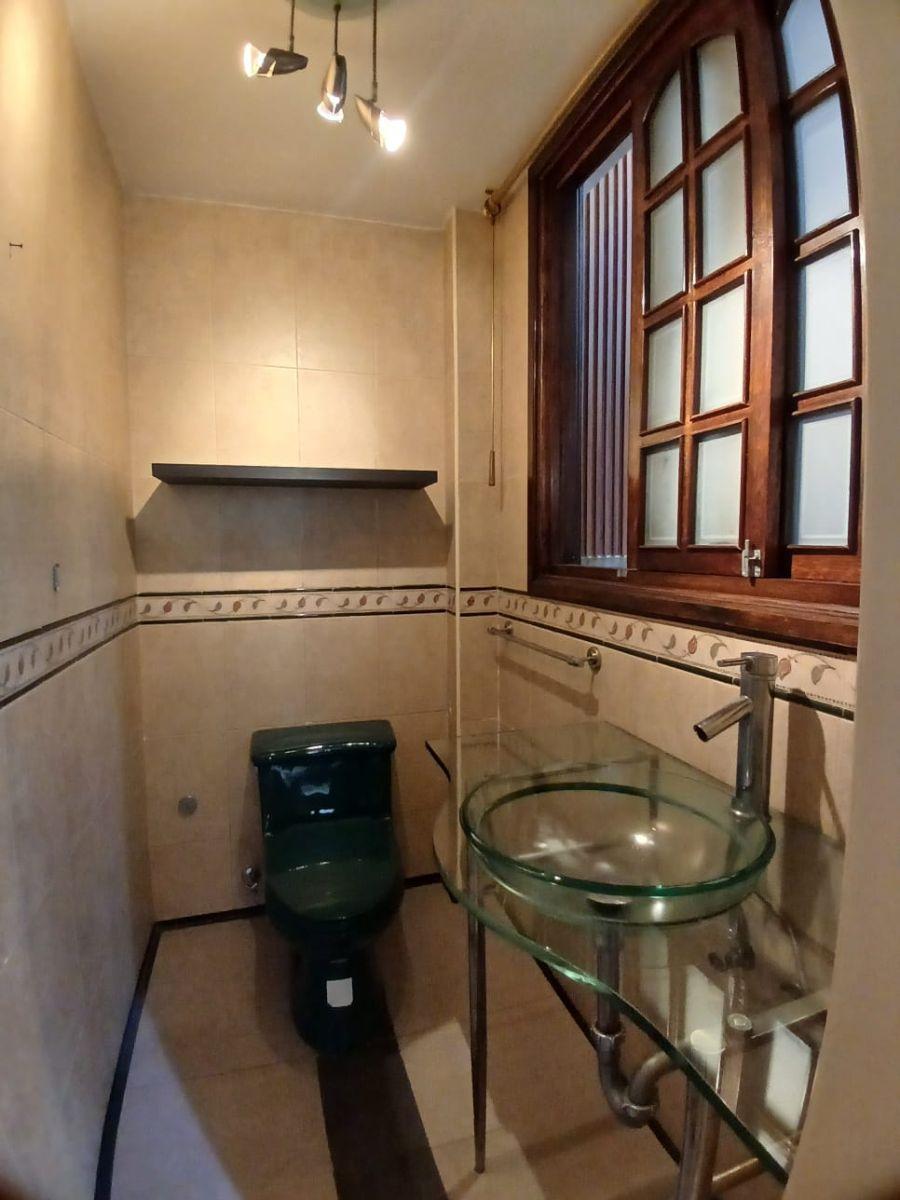 Casa de 213 m² con 3 Dorm. y 4 Baños con Acabados de Lujo en Venta en Rumiñahui — imagen 8