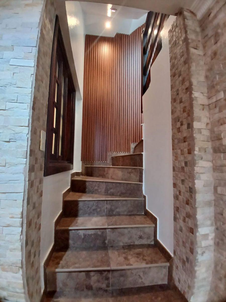 Casa de 213 m² con 3 Dorm. y 4 Baños con Acabados de Lujo en Venta en Rumiñahui — imagen 7
