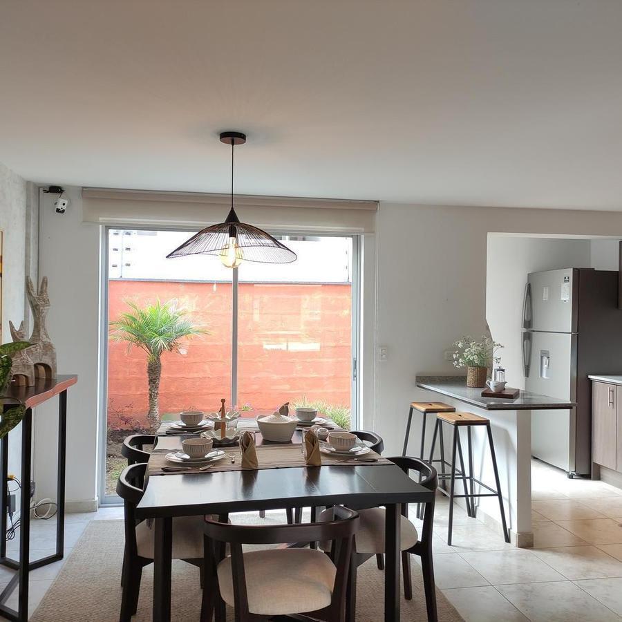 Casa en Venta de 3 Dorm. con Jardin en Pomasqui con Terraza Conjunto Privado con Piscina — imagen 9