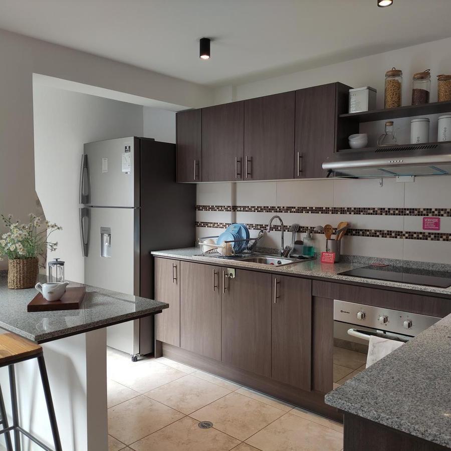 Casa en Venta de 3 Dorm. con Jardin en Pomasqui con Terraza Conjunto Privado con Piscina — imagen 7