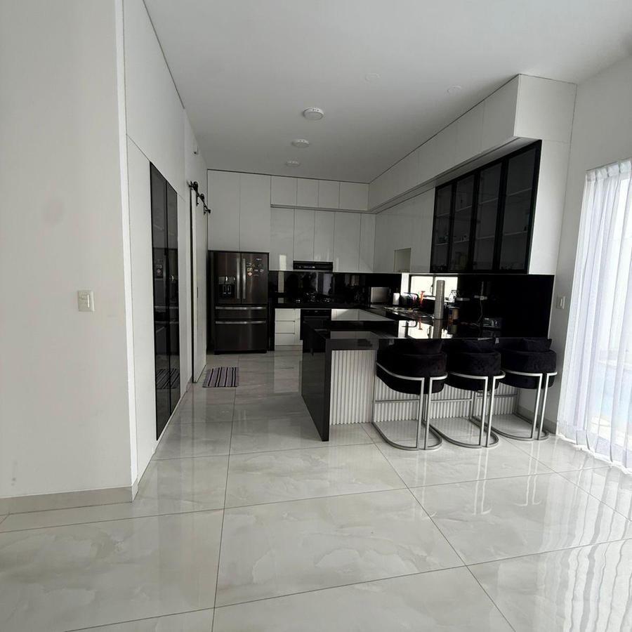 Vendo Casa en Condado Vicollinci. Guayas — imagen 7