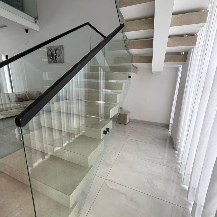 Vendo Casa en Condado Vicollinci. Guayas — imagen 5