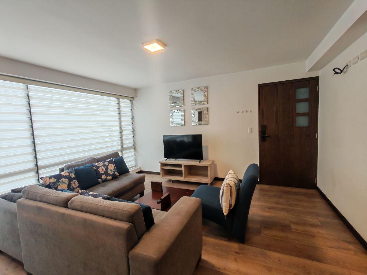 Departamento Amueblado en Venta 3 Dorm. Sector Av Primero de Mayo, Azuay — imagen 9
