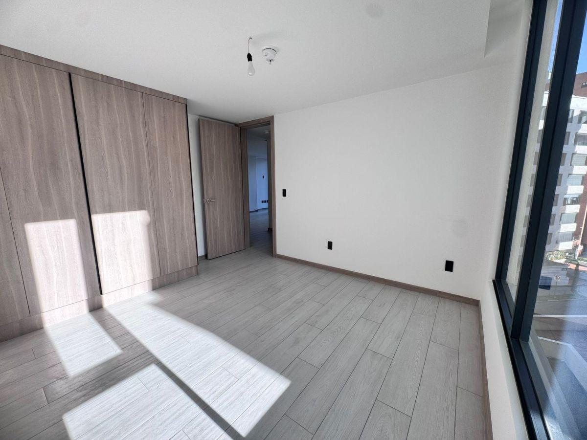Departamento en Venta de 2 Dorm. Sector República del Salvador — imagen 4