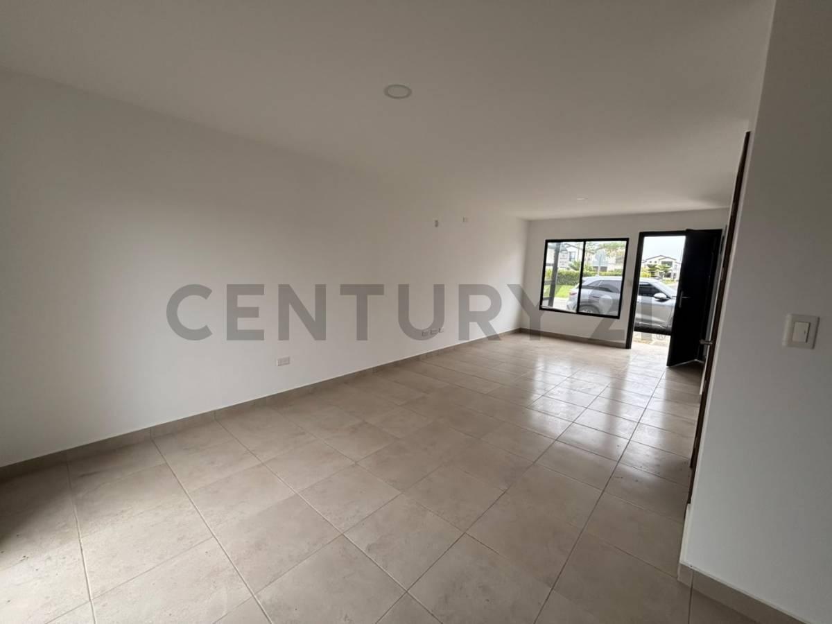 Casa de Estreno en Venta de 3 Dorm. en Urbanización Los Prados Etapa 2, Guayas — imagen 7