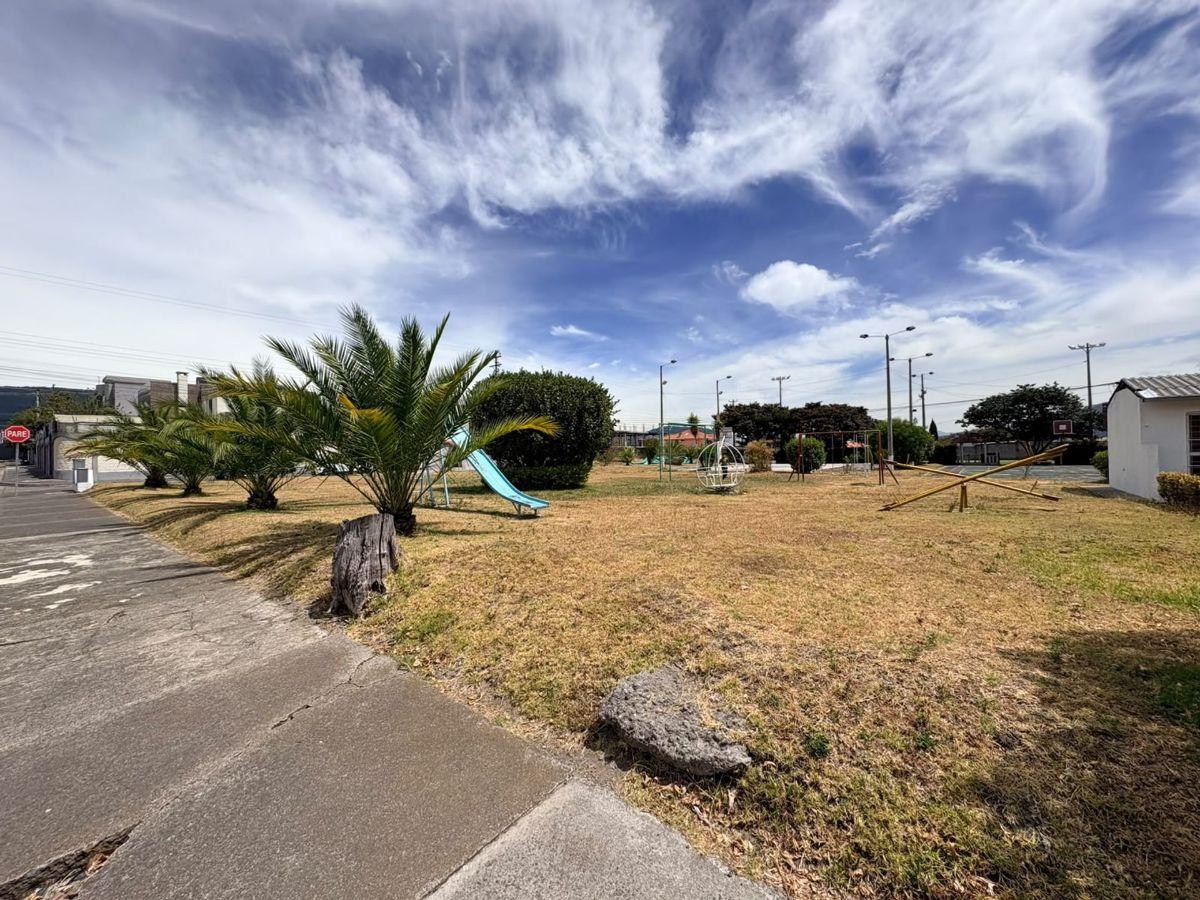 Terreno Plano y Esquinero en Venta Conocoto 719 m² — imagen 6