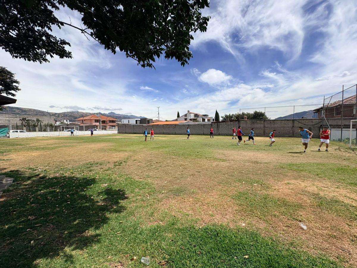 Terreno Plano y Esquinero en Venta Conocoto 719 m² — imagen 3
