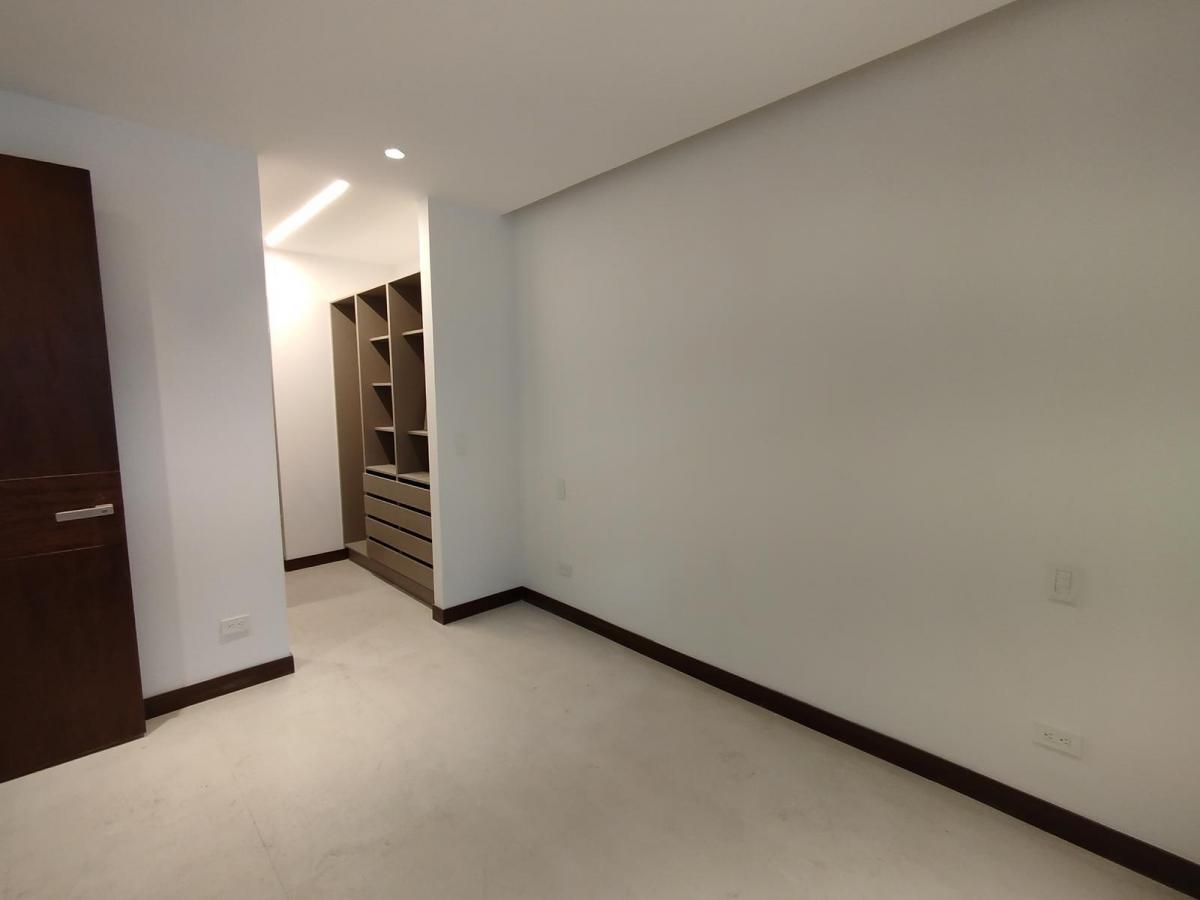 Suite de Venta de Estreno en Cumbayá — imagen 4