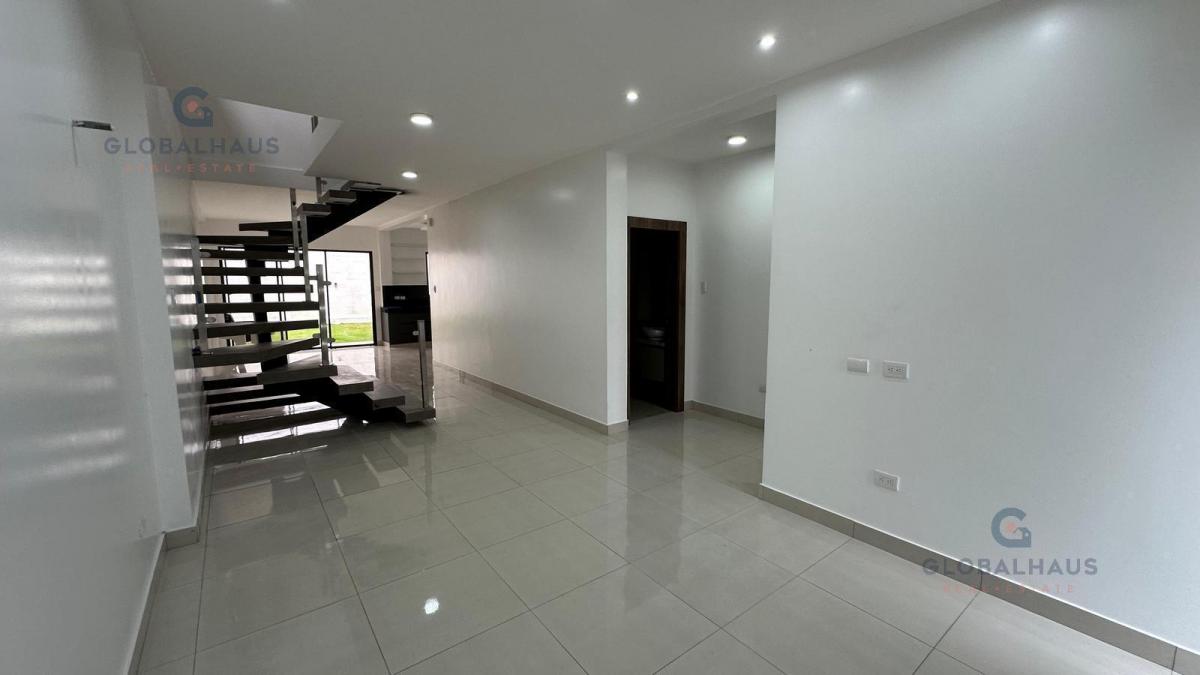 Venta de Casa en Isla Celeste Acabados Modernos 4 Habitaciones, Samborondon V. B. Guayas — imagen 9