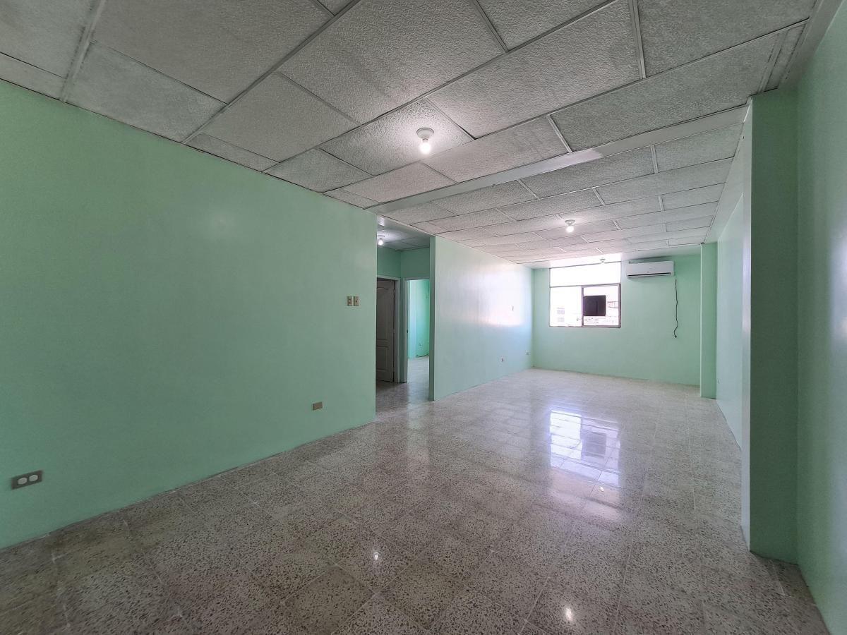 Departamento en Venta de 3 Dorm. de Oportunidad - Av del Ejército y Colón, Centro de Guayaquil, Guayas — imagen 3