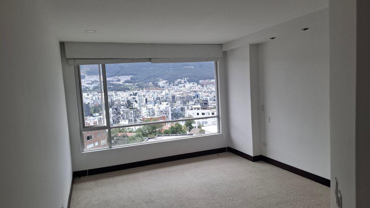 Vendo Bellisimo en Bellavista, Departamento de 350 m² Habitables. Provincia de Pichincha — imagen 9