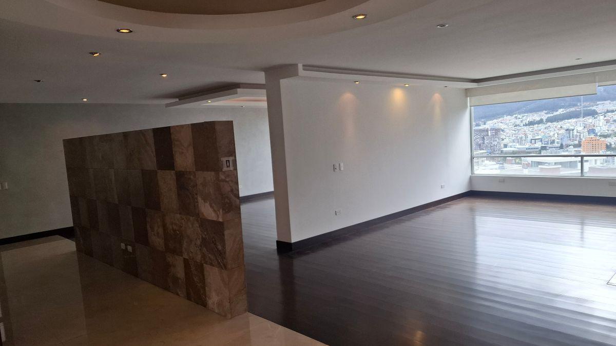 Vendo Bellisimo en Bellavista, Departamento de 350 m² Habitables. Provincia de Pichincha — imagen 6