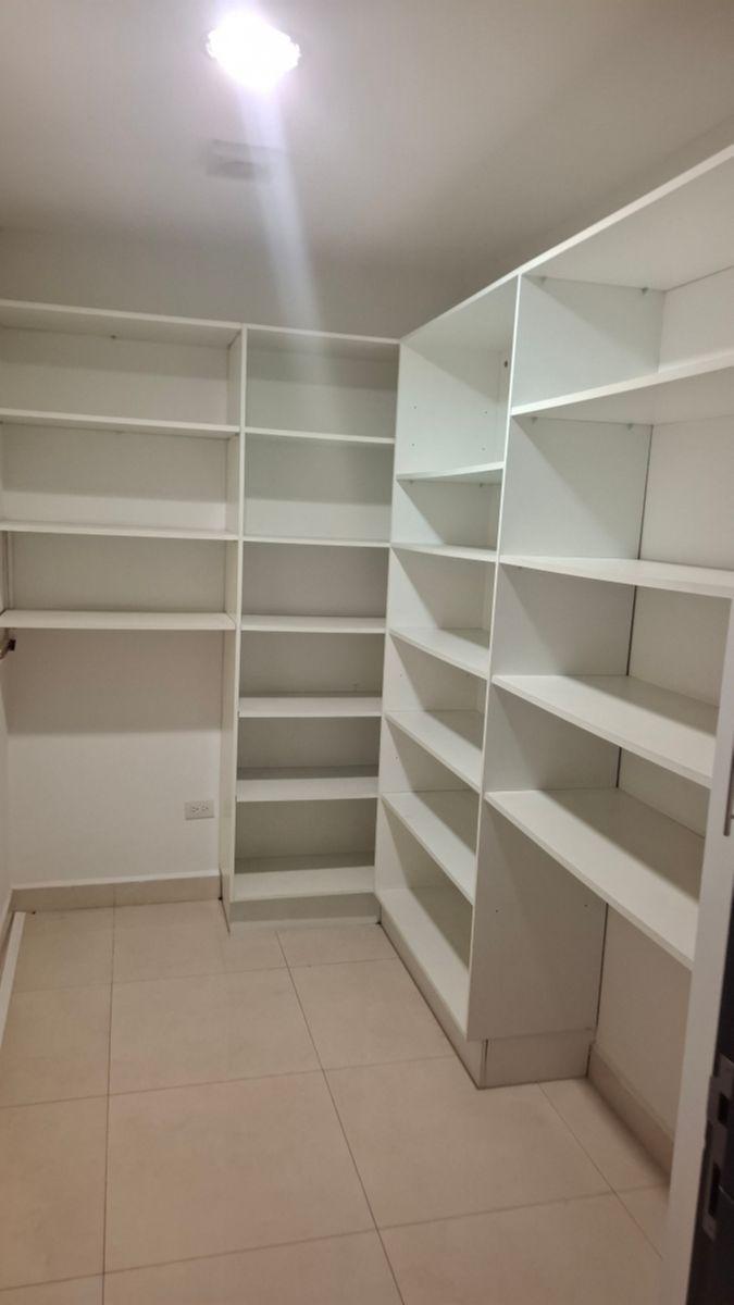 Vendo Bellisimo en Bellavista, Departamento de 350 m² Habitables. Provincia de Pichincha — imagen 4
