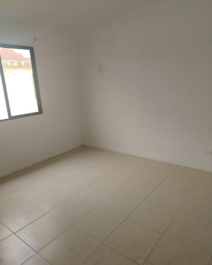 Urb. San Antonio, Casa de Venta en Km 11 Via Samborondon. Guayas — imagen 4
