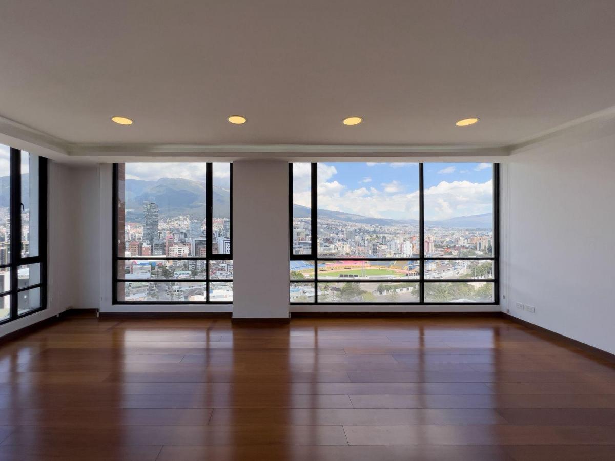 Oportunidad Departamento en Venta en Quito El Batán con Vista — imagen 9