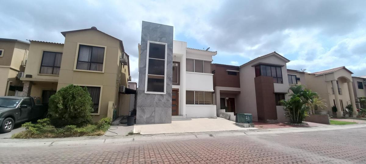 Casa en León Febres Cordero Ribadeneyra, Guayas — imagen 9