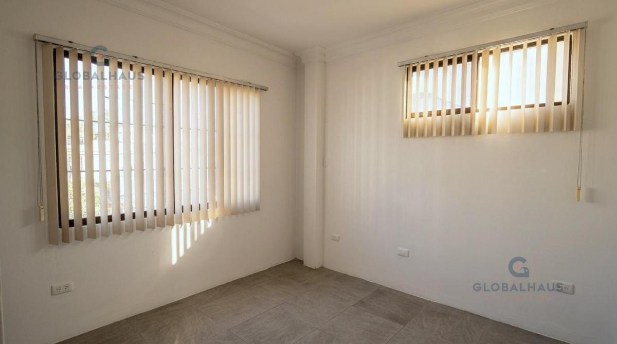 Venta Casa con Suite Independiente Oportunidad en Urdenor 1, Guayaquil Norte 4 Dorm.. J. C. Guayas — imagen 6