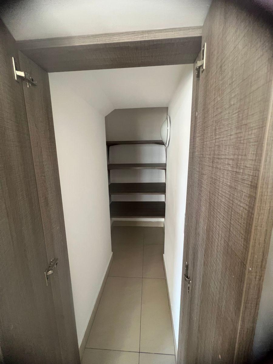 Venta Hermoso Departamento Moderno Quiteño Libre — imagen 4