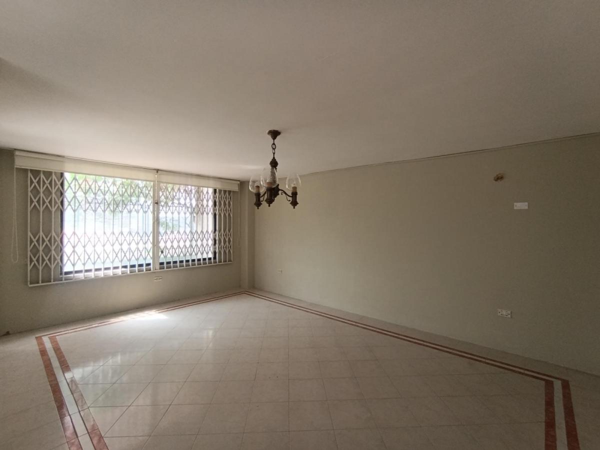 Venta Casa en La Urbanización de Los Senderos Gabr, Guayas — imagen 6