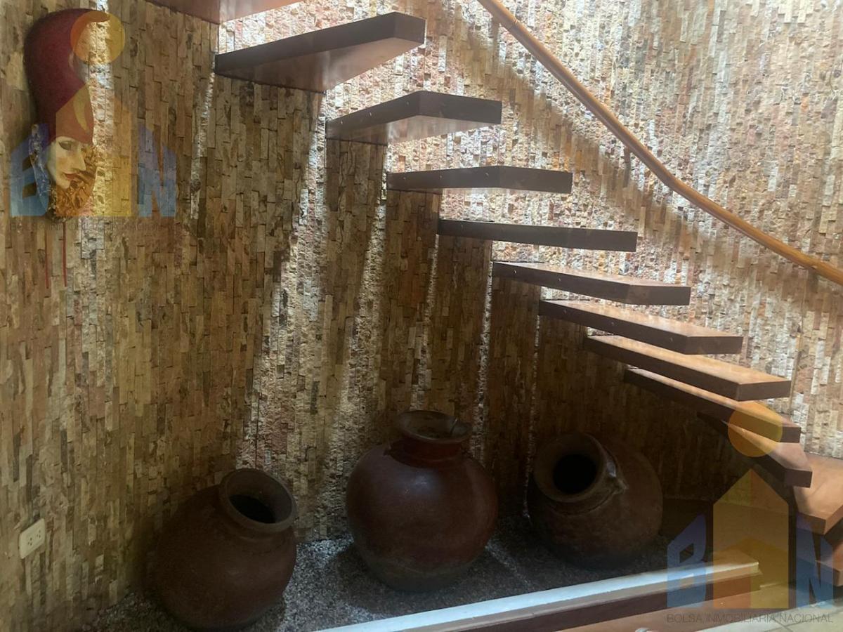 Vendo Urb. Campo Alegre, Casa, 4 Habitaciones, Seguridad — imagen 4