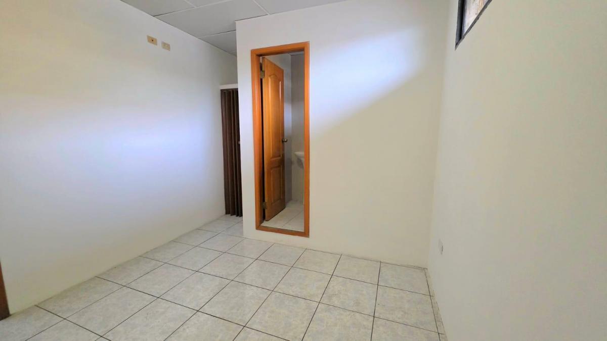 Se Vende Casa Rentera en Los Vergeles, Anaa, Guayas — imagen 8